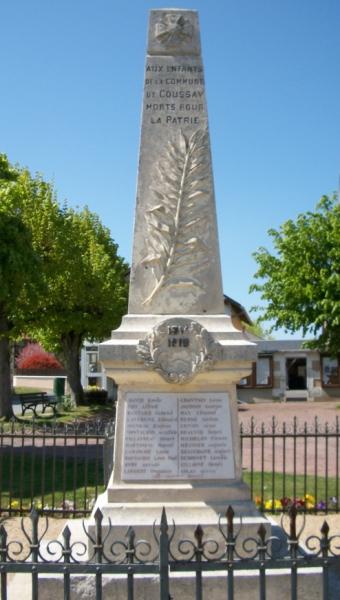Coussay Monument aux Morts