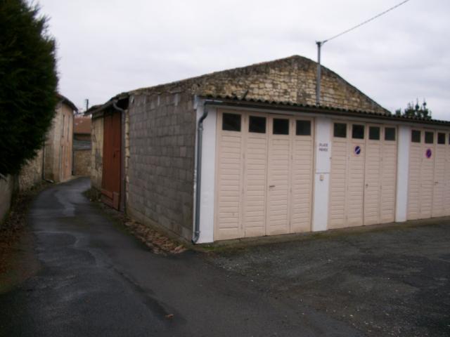 Maison LASNE - Garages